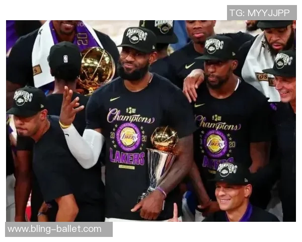 詹姆斯职业生涯首次在比赛最后一分钟遭遇盖帽与抢断的双重挑战